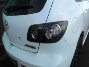 Mazda Axela BK 2003-2009 R Boot Light