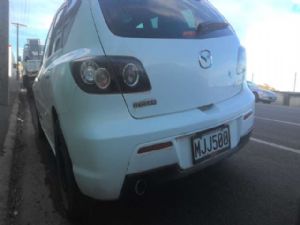 Mazda Axela BK 2003-2009 LR Bumper Reflector