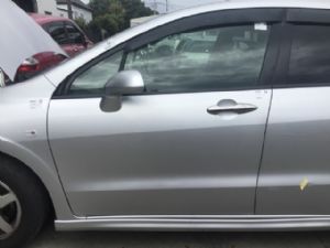 Honda Stream RN6-9 2nd Gen 2006-2014 LF Door Shell