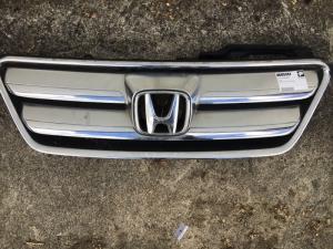 Honda CR-V RD7 2002-2006 Grille