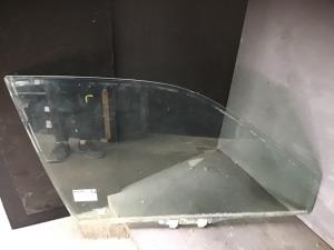 Honda CR-V RD7 2002-2006 RF Door Glass