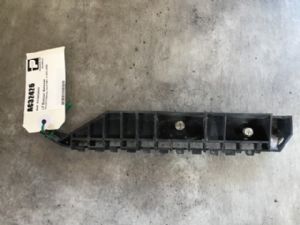 Honda Odyssey Gen3 RB1-2 2003-2008 LF Bumper Retainer