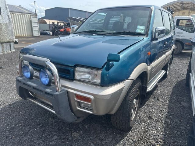 Nissan Mistral R20 1993-1996