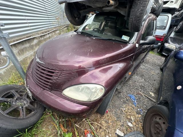 Chrysler PT Cruiser 2000 on