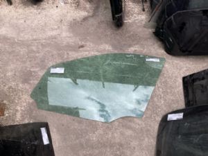 Mercedes-Benz GL Class X164 2006-2012 LF Door Glass