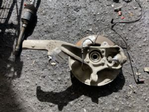 Mercedes-Benz M Class W166 2011-2017 RF Hub & Carrier Assembly