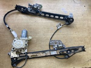 Mercedes-Benz CLS W219 2004-2010 LR Door Regulator Motor