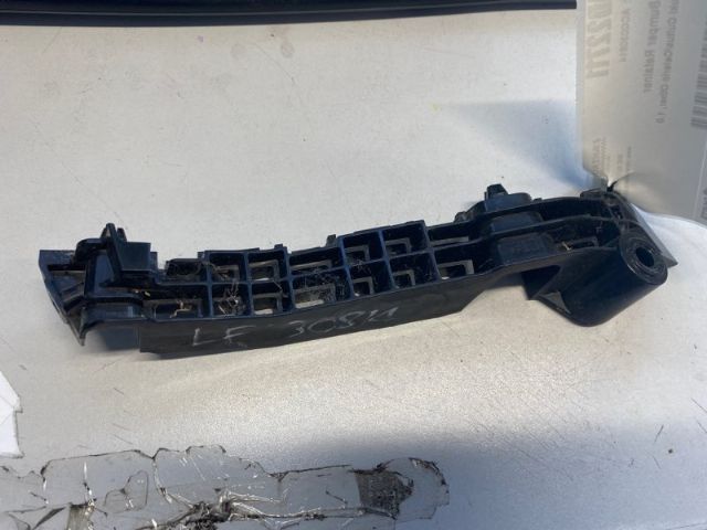 Suzuki Cultus/Celerio Other LF Bumper Retainer