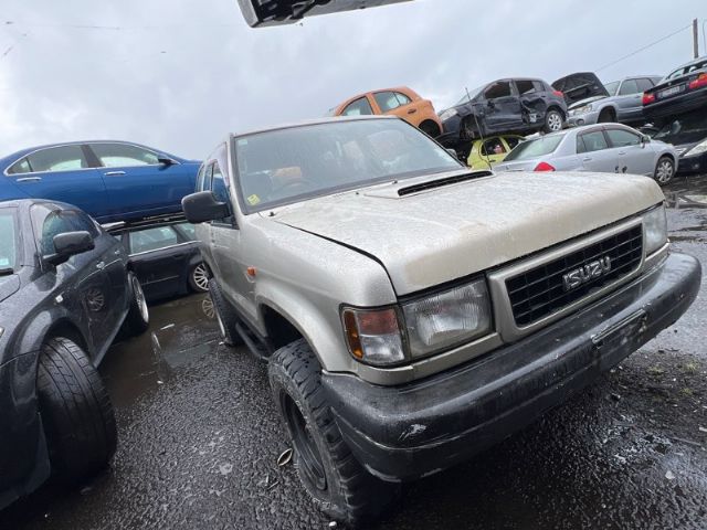 Isuzu Bighorn UBS69