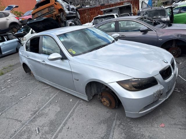 BMW 3 Series  323I E90