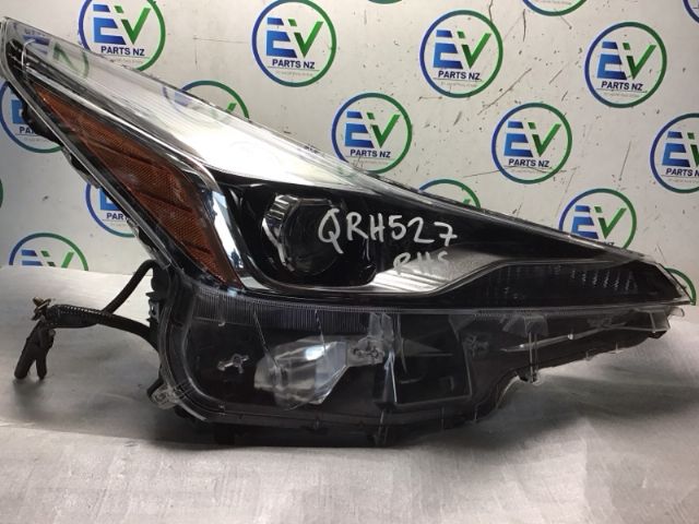 Toyota Prius ZVW50 2015-Present R Headlight