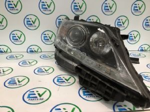 Lexus RX RX 450h 2009-2011 R Headlight (HID)