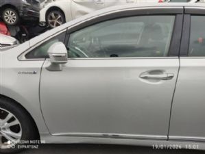 Toyota Sai AZK10 LF Door Shell