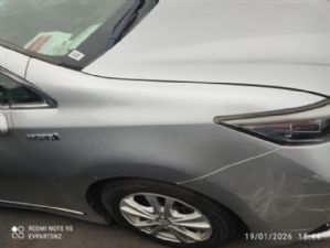 Toyota Sai AZK10 RF Guard/Fender