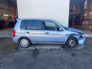 Mazda Demio DW 1999