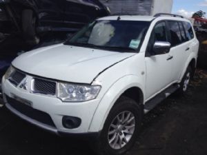 Mitsubishi Challenger KH 2010 -
