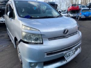 Toyota Noah/Voxy ZZR70