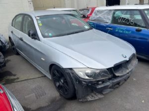 BMW 3 Series  320i E90
