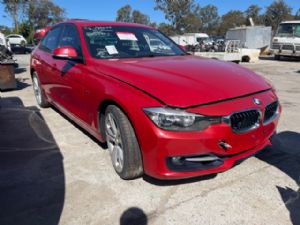 BMW 3 Series  320i E90