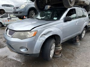 Mitsubishi Outlander CW5W 2003-2005