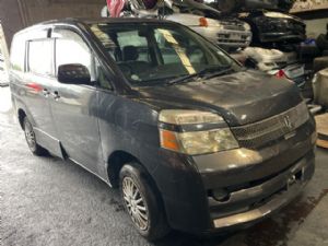 Toyota Noah/Voxy AZR60 2001-2007