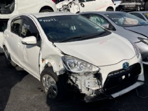 Toyota Aqua NHP10 2011-2015
