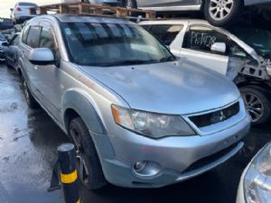 Mitsubishi Outlander CW5W 2003-2005