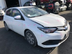 Toyota Corolla ZRE182