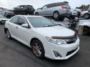 Toyota Camry AVV50