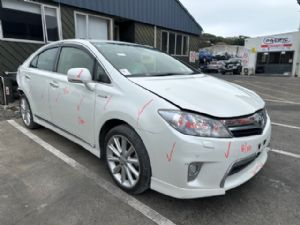 Toyota Sai AZK10