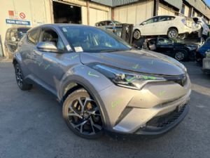 Toyota C-HR NGX10
