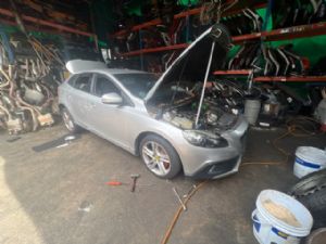 Volvo V40 P1 2012-2015
