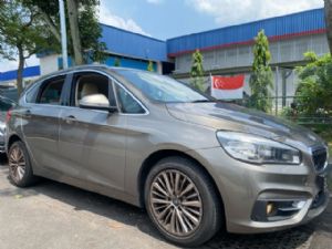 BMW 218i F45