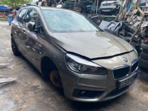 BMW 218i F45