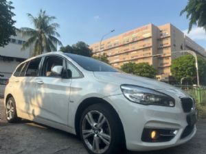 BMW 216D F46