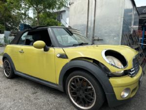 Mini Cooper R57