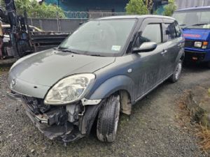 Mazda Verisa DC 2WD 01/04 on