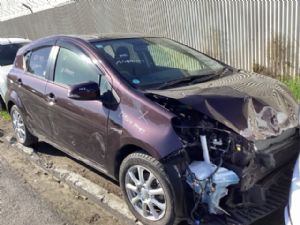 Toyota Aqua NHP10 2011-2015