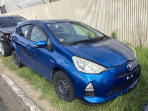 Toyota Aqua NHP10 2011-2015