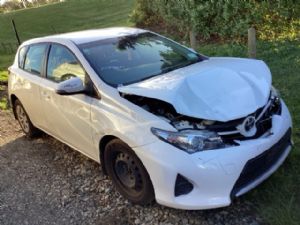 Toyota Corolla ZRE182