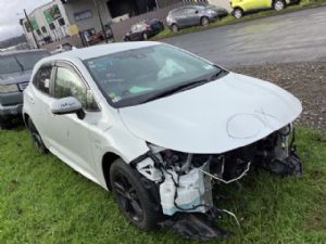 Toyota Corolla ZWE211