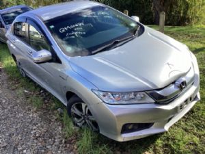 Honda Grace GM4