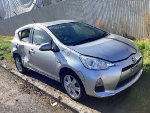 Toyota Aqua NHP10 2011-2015