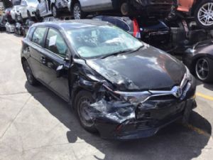 Toyota Corolla ZRE182