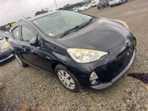 Toyota Aqua NHP10 2011-2015