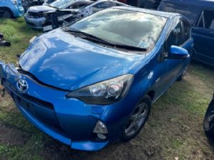 Toyota Aqua NHP10 2011-2015