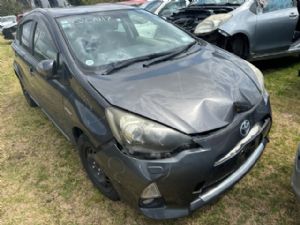 Toyota Aqua NHP10 2011-2015