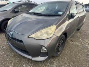 Toyota Aqua NHP10 2011-2015