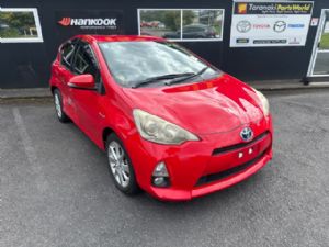 Toyota Aqua NHP10 2011-2015