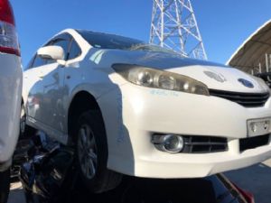 Toyota Wish ZGE 2009-2017